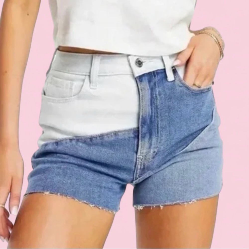 Hollister Ultra High Rise Mom Denim Shorts Two Tone Size 7 W28